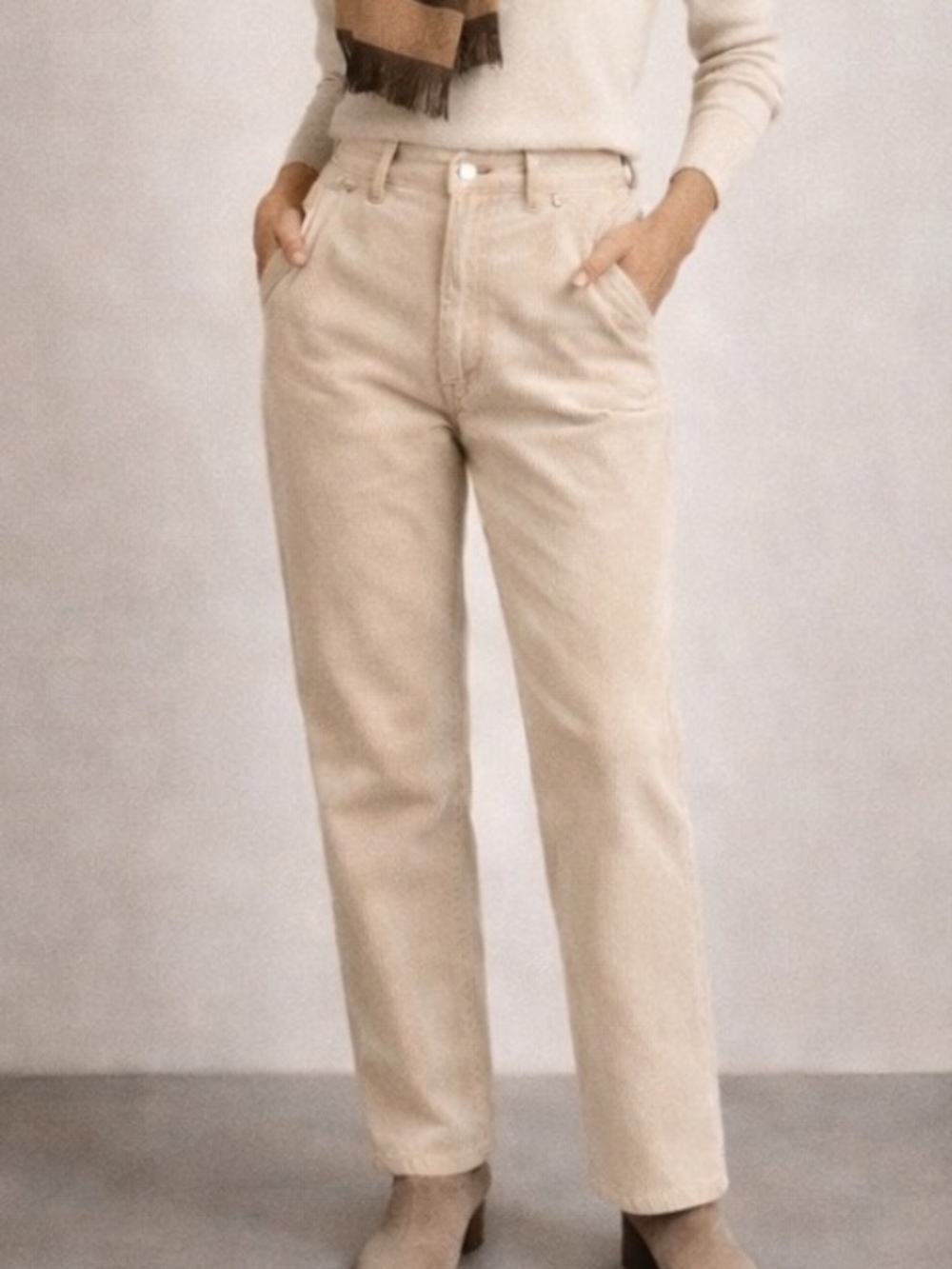 UO/BDG,Size 25, High-Rise, Baggy Fit,Excellent Condition, Fall/Winter,Corduroy